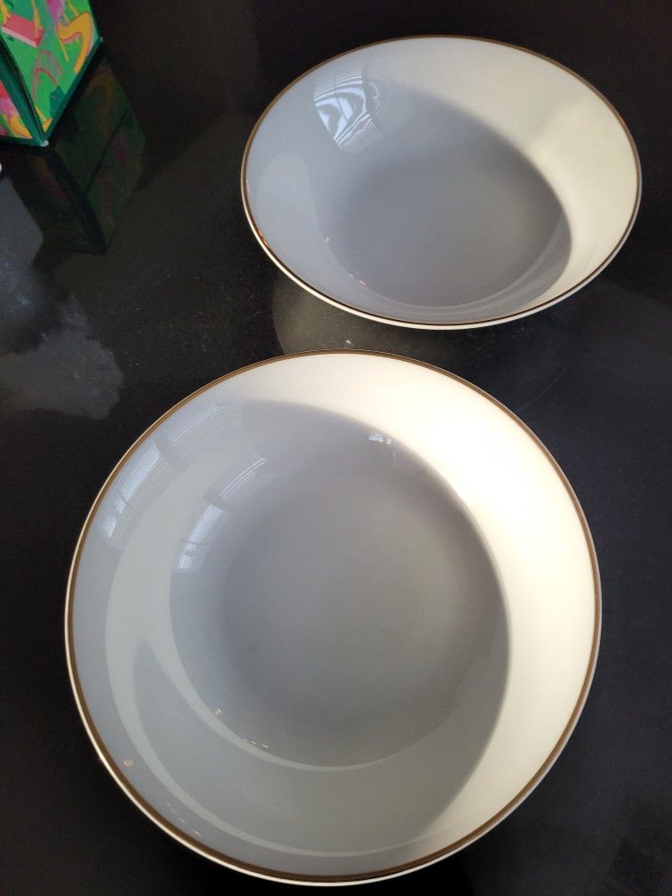 New Set Of 4 Gold Trimmed China Serving Pieces 