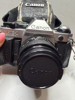 Vintage Canon AE-1 35mm SLR Film Camera w/ Lens, Cap & Leather Case