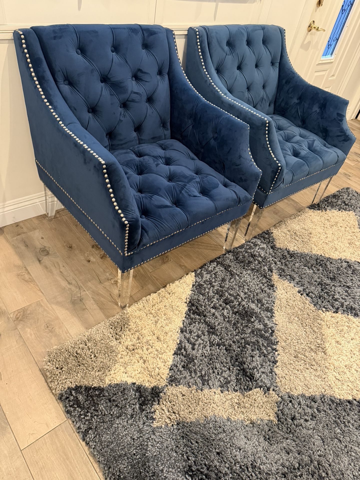 Combo Blue Velvet Accent Chairs & Area Rug