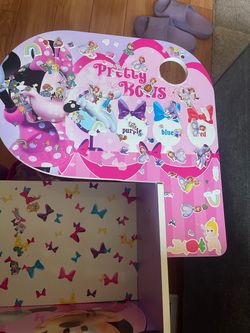 Minnie Mouse table