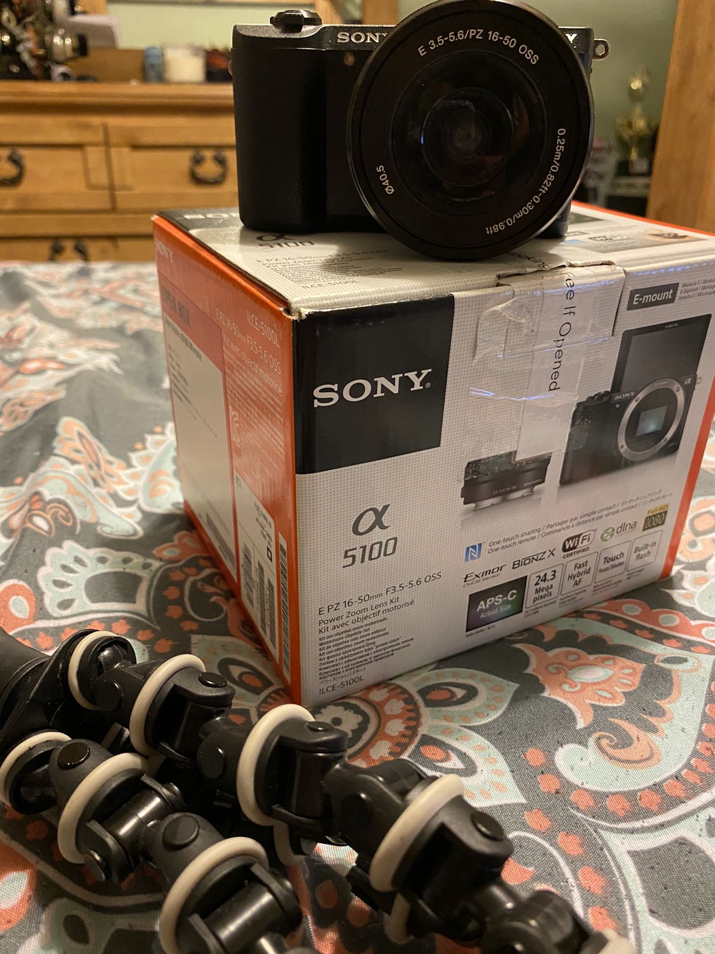 Sony - Alpha a5100 Mirrorless Camera with 16-50mm Retractable Lens - Black