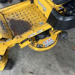 Hustler Raptor SD 36” Zero Turn Mower 