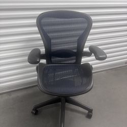 Herman Miller Classic Aeron Desk Chair - Excellent
