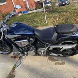 Yamaha warrior 1700- LOW MILES !!!