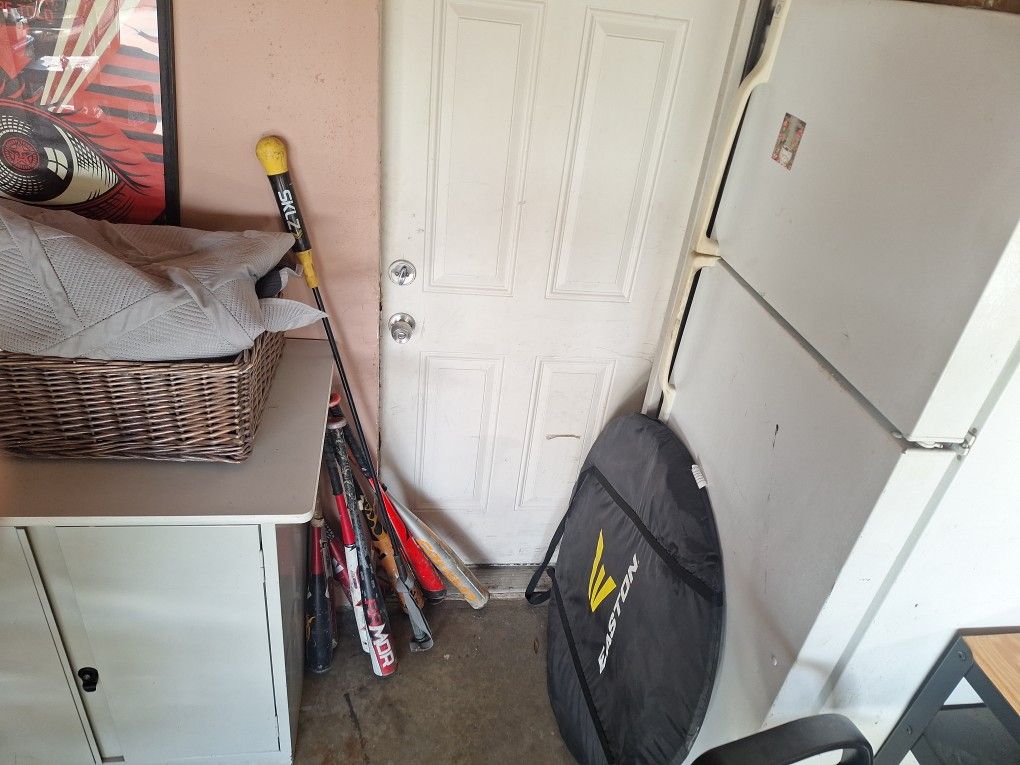 Baseball gear Bats net and swinging target