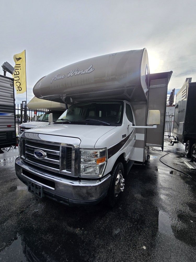 Rv Motor Home Four Winds 2015 $28k