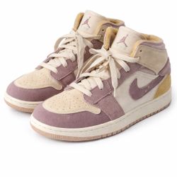 Jordan 1 Mid – Velvet/Suede Textured Panels – Neutral Earth Tones - 6.5Y