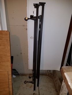 Queen/full metal bedframe