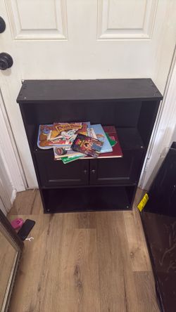 Bathroom shelf