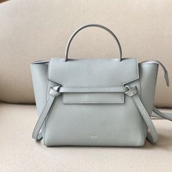 Classic Catfish Bag Dimensions: 24 X 20 X 13cm

