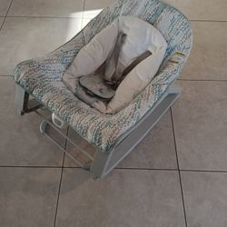 Baby Chair Vibrates Limit 40lb
