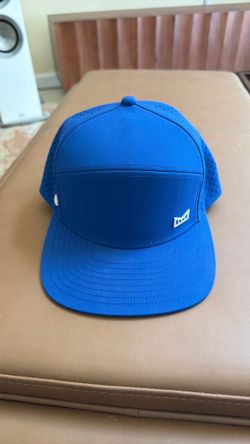 Melin trenches Hat size small