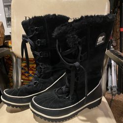 Women’s Sorel Tivoli Winter Boots 9 *NEW!