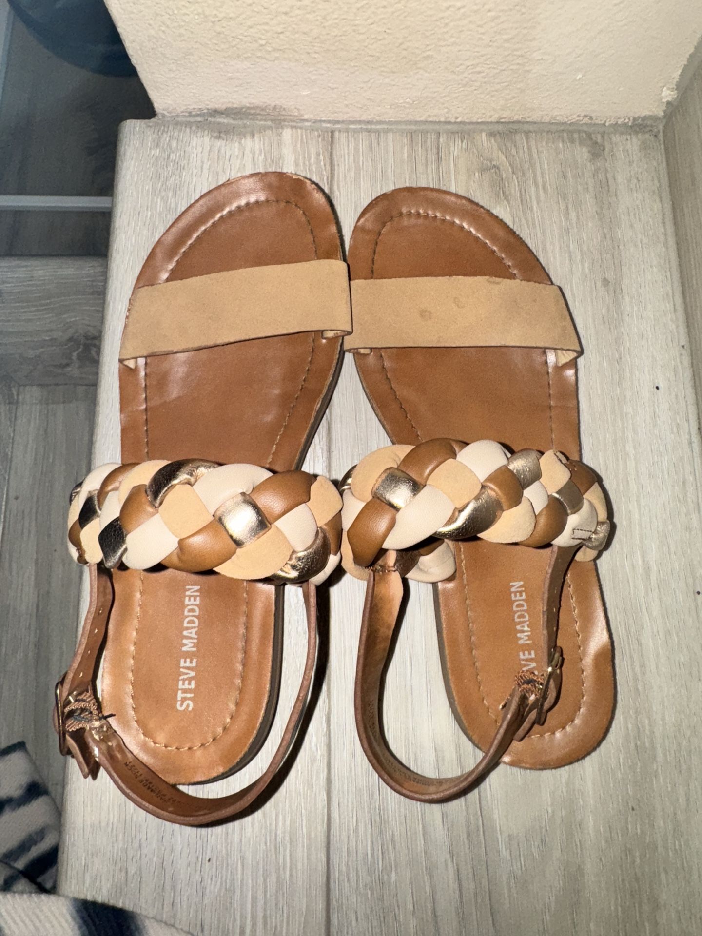 Girls Steve Madden Sandal Size 5