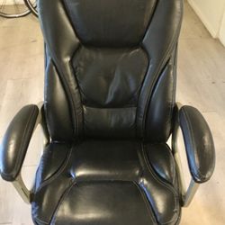 Serta Heavy-Duty Bonded Leather Commercial Office Chair with Memory Foam, 350 lb capacity, Black