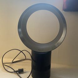 Cool Bladeless Desk Fan 10in for Sale in NY OfferUp