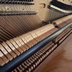 Piano - Vintage 1977 Baldwin 
