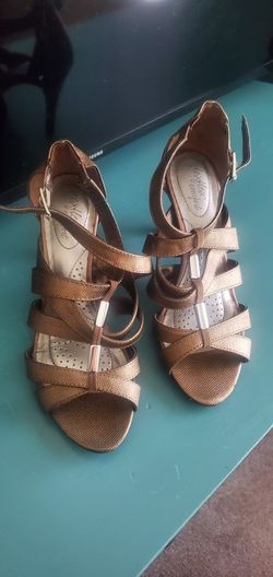 Brown Dexflex Comfort Heels