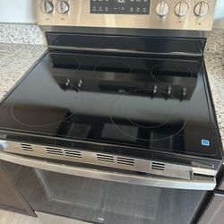 GE Slide In Range (Never Used) 