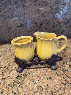 Belaverra  creamer and sugar bowel