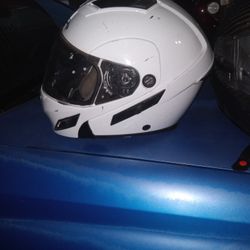 Motorcycle helmet