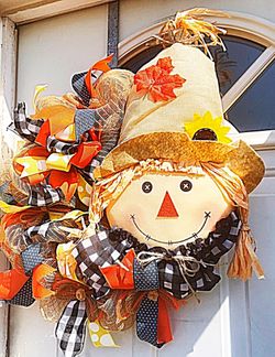 Fall Scarecrow Mesh Wreath