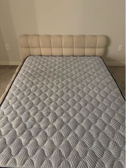 Platform bed frame