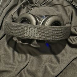 JBL 460NC Wireless Headphones 