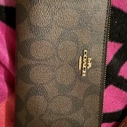 Coach Sig Long Zip Wallet 