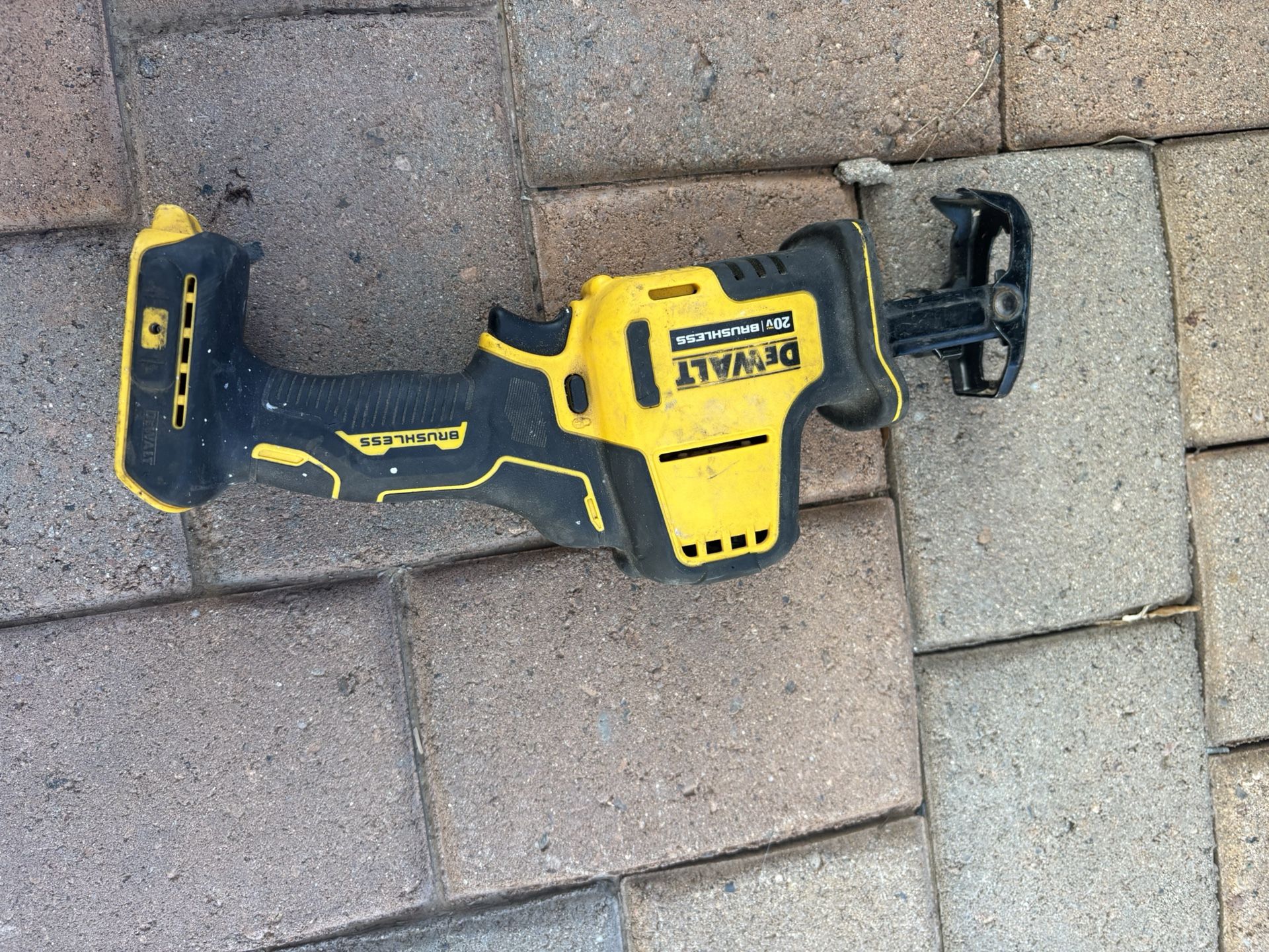 Dewalt saw