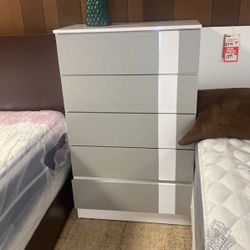 Brand New Chest To 299