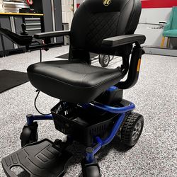 Travel/Folding Chairs: