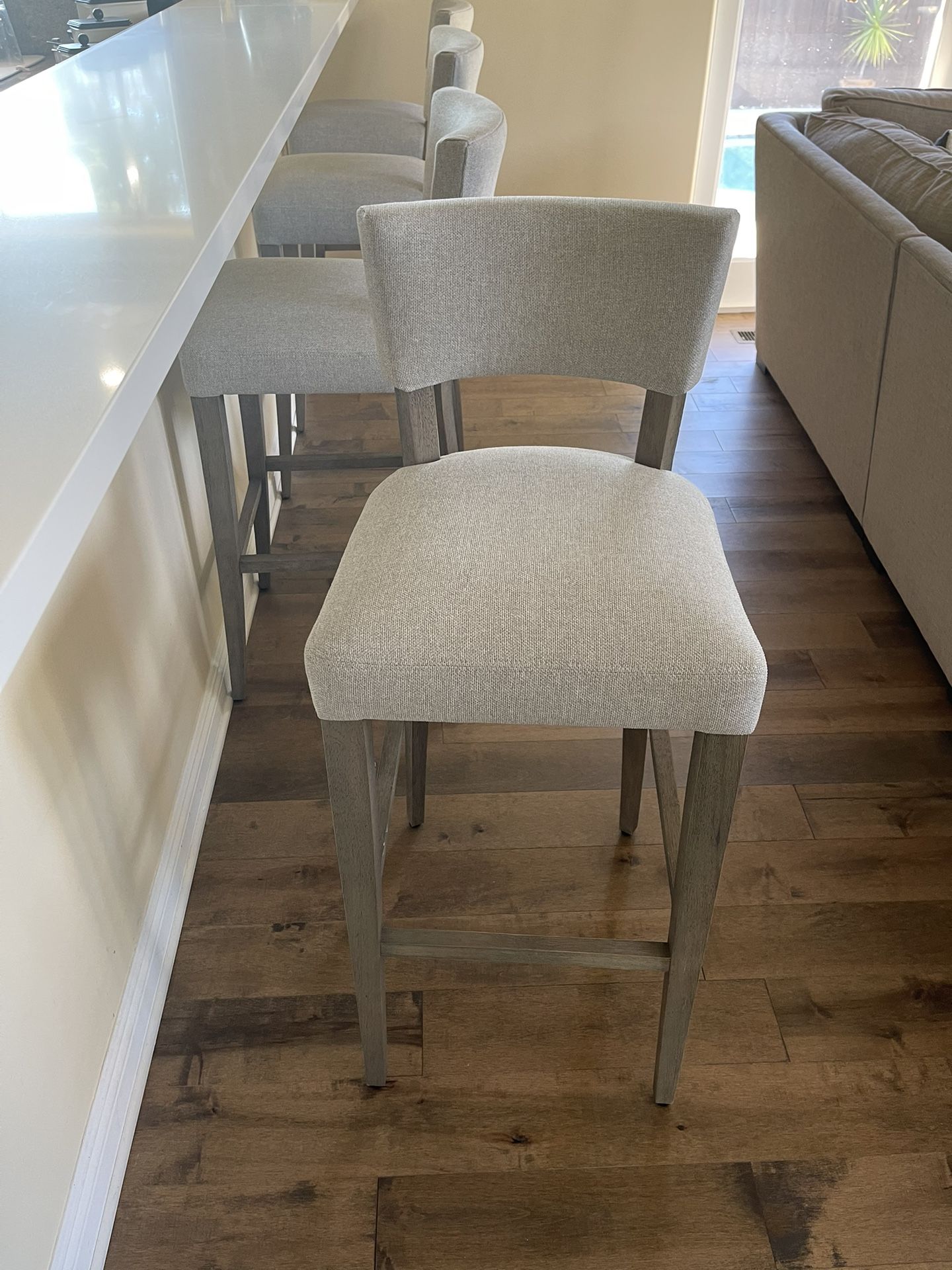 4 Bar Stools