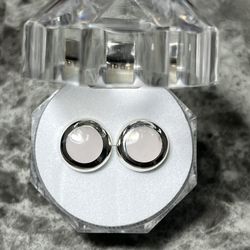 ✨Elegant Sterling Silver Studs with Natural Mother of Pearl 🦪✨