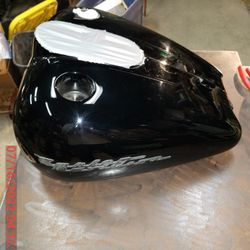 2003-07 HDFLH touring EFI Fuel Tank$200 obo