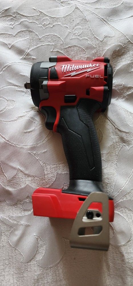 Milwaukee M18 Fuel 3/8 Impact Wrench