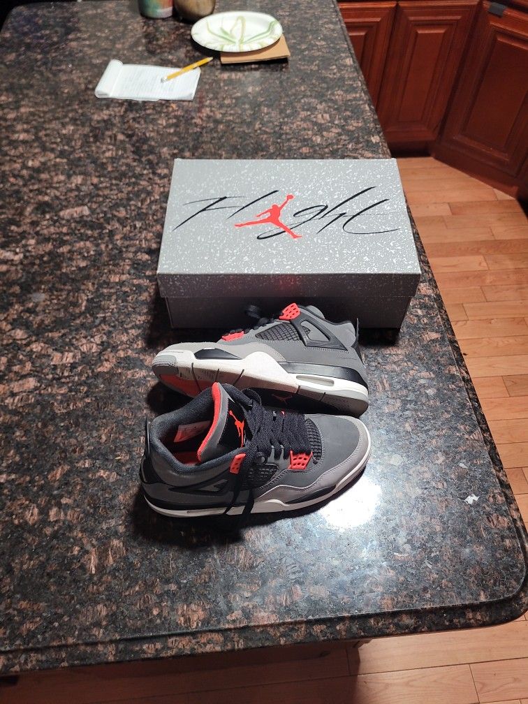 Air Jordan 4 Retro INFARED