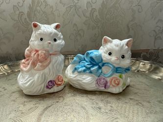 White Cats Kittens With Bows Salt & Pepper Shaker Set
