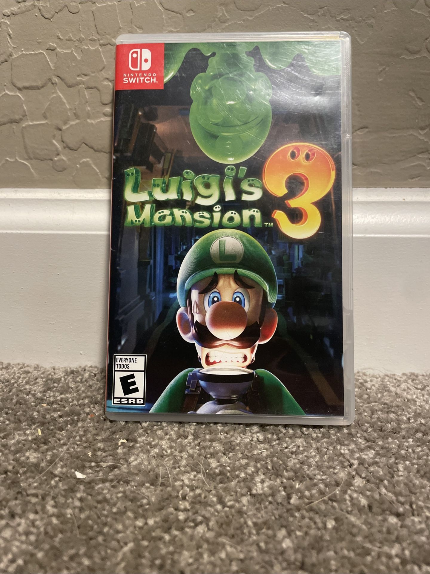 Luigis Mansion 3 Nintendo Switch Game and Case
