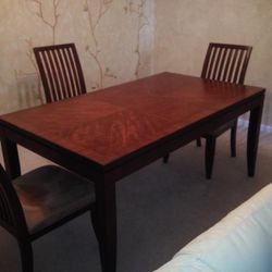 Dining Table & Chairs X4