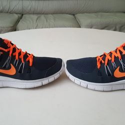 Nike Free 5.0  
"size 10"