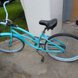 Schwinn Girls Bike As -is Not Rideable Needs Tires Or Valves Replaced