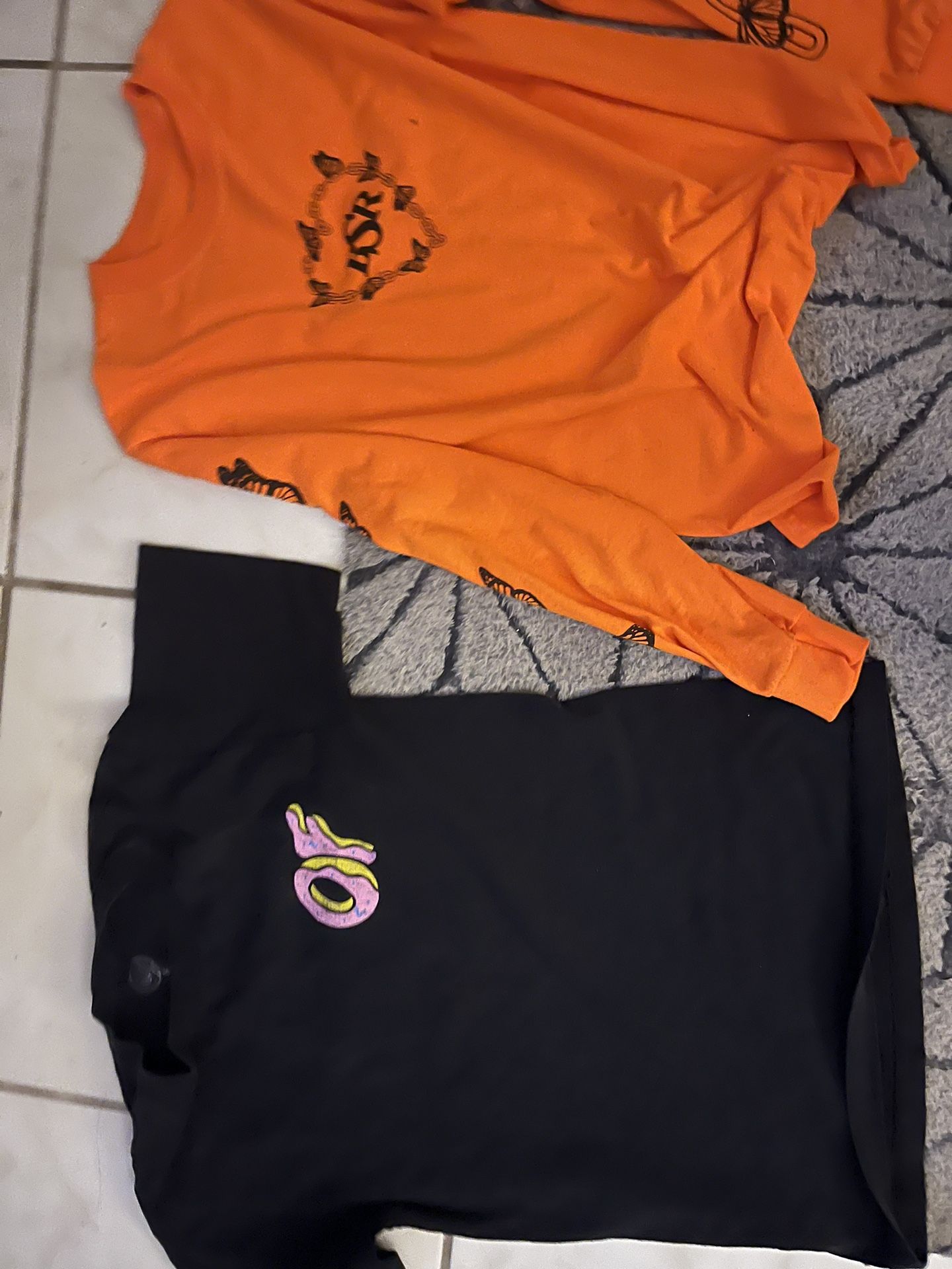 Bundle of clothes for 30