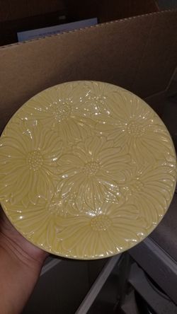 Daisy plates