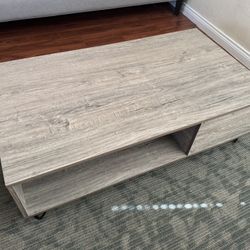 Coffee Table! Great Condition And Fits Anywhere! $30