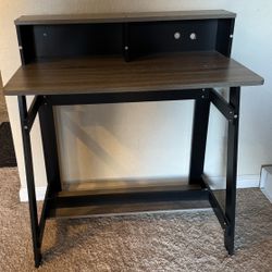 Computer desk