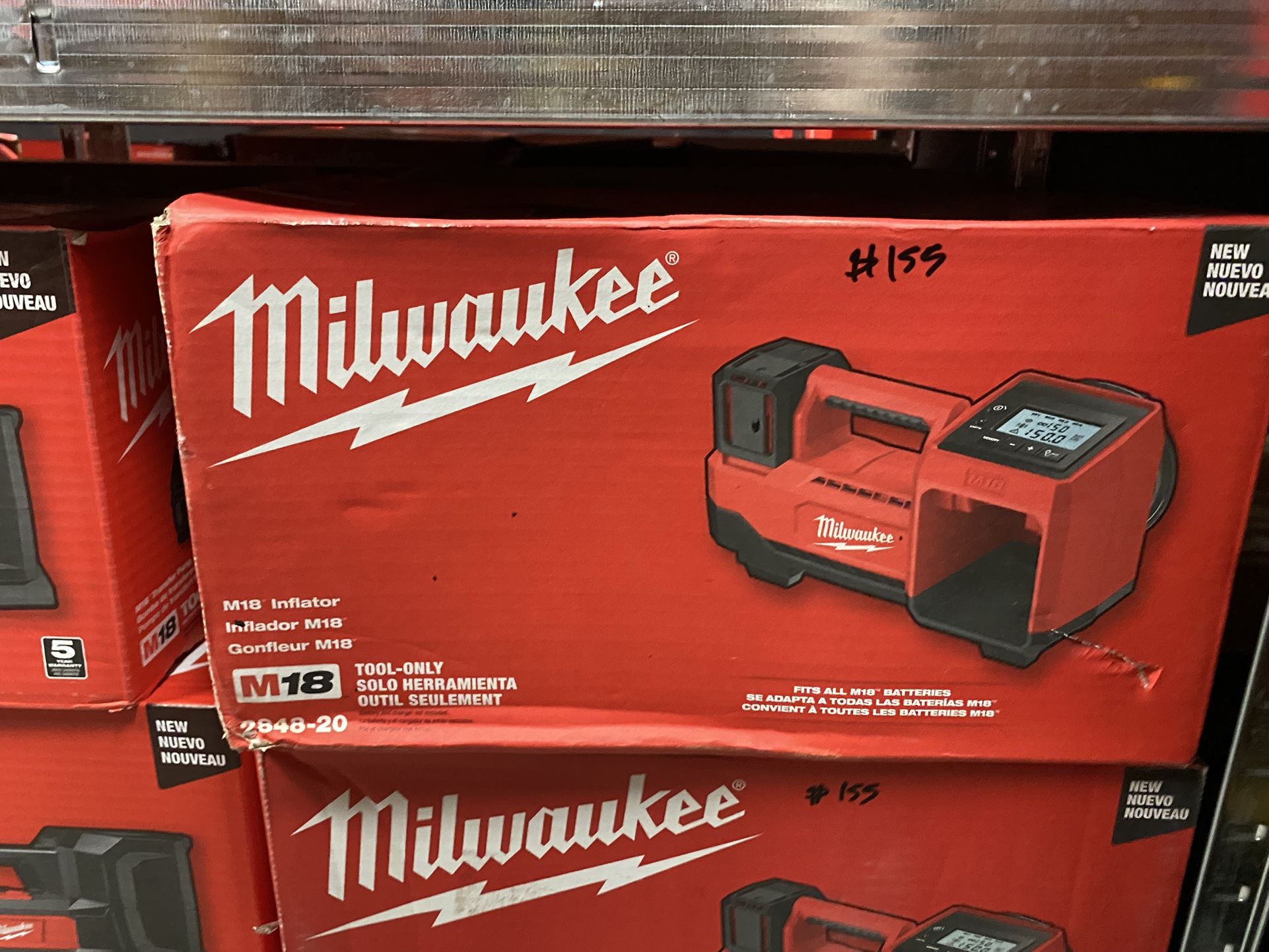 Milwaukee M18 18-Volt Lithium-Ion Cordless Electric Portable Inflator (Tool-Only)