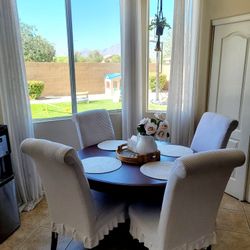 Round kitchen table with 4 chairs