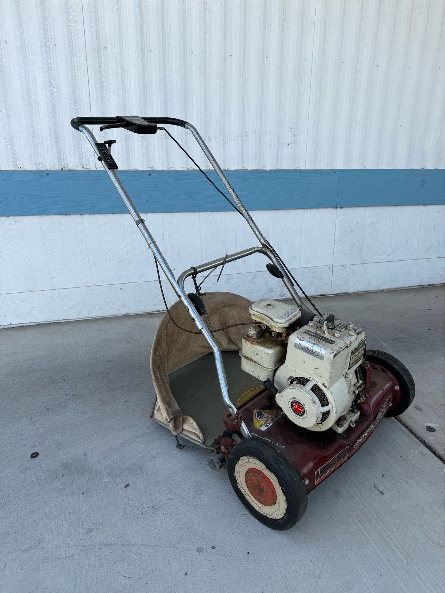 Yard-Man Elite 18 inch 3 HP Lawnmower