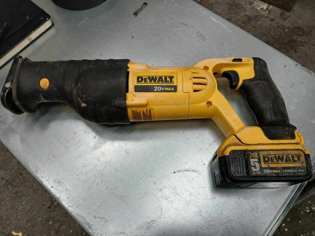 Sawzall Dewalt